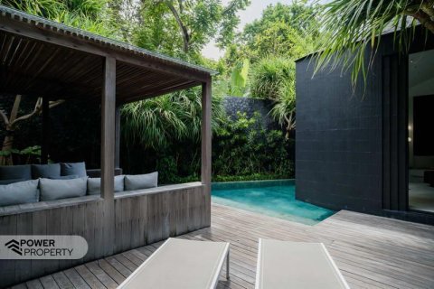 Вилла с 3 спальнями в Тампаксиринг, Гианьяр, (9813) 4