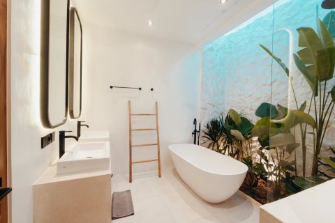 3 bedrooms Villa in Kerobokan, Badung, Bali (14552) 4