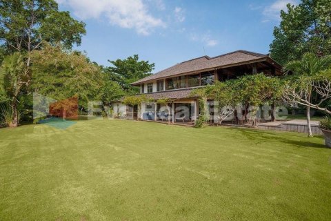 5 bedrooms Villa in Kerobokan, Badung, Bali (2519)
