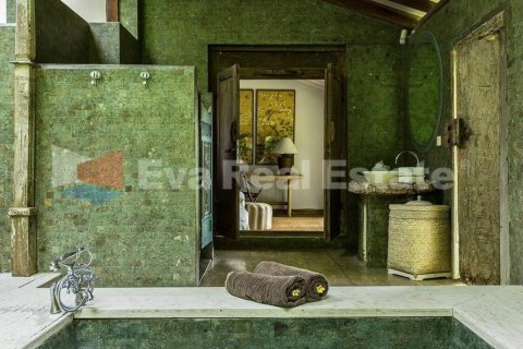 5 bedrooms Villa in Kerobokan, Badung, Bali (2519) 16