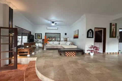 3 bedrooms Villa in Badung, Bali (12480) 4