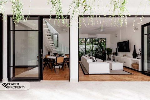 Вилла с 3 спальнями в Чангу, Бадунг,  (9268) 4