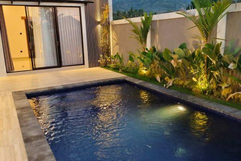 Вилла с 3 спальнями в Ловина, Антуран, Булеленг,  (9271) 21