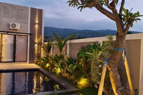 Вилла с 3 спальнями в Ловина, Антуран, Булеленг,  (9271) 28