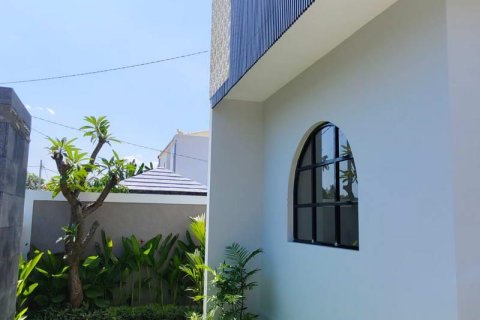 Вилла с 3 спальнями в Ловина, Антуран, Булеленг,  (9271) 18