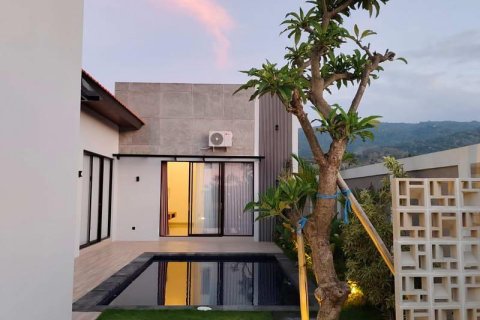 Вилла с 3 спальнями в Ловина, Антуран, Булеленг,  (9271) 22