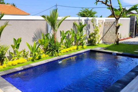 Вилла с 3 спальнями в Ловина, Антуран, Булеленг,  (9271) 14