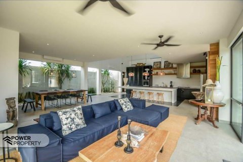 Вилла с 4 спальнями в Чангу, Бадунг,  (9273) 3