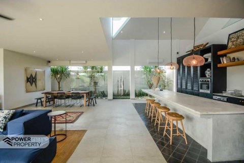 Вилла с 4 спальнями в Чангу, Бадунг,  (9273) 11