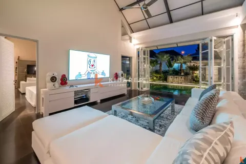 4 bedrooms Villa in South Denpasar, Denpasar, Bali (13231) 18