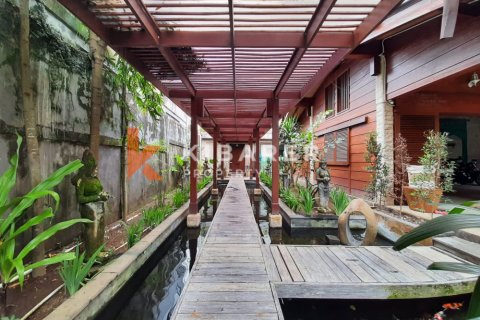 5 bedrooms Villa in Denpasar, Bali (13705) 2