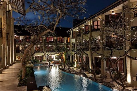 Отель, гостиница с 134 спальнями в Легиан, Кута, Бадунг,  (8424) 8