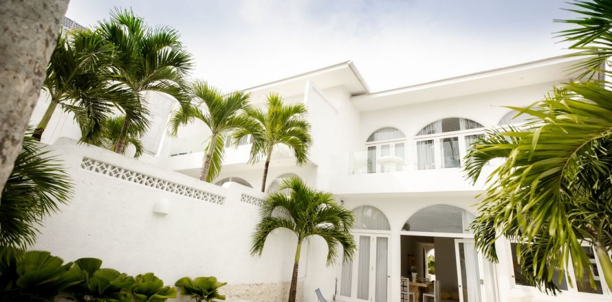 6 bedrooms Villa in Munggu, Mengwi, Badung, Bali (15809)