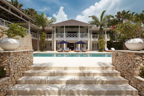 5 bedrooms Villa in Ungasan, Badung, Bali (15808)