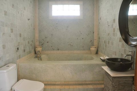 4 bedrooms Villa in Ungasan, Badung, Bali (15073) 7