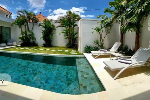6 bedrooms Villa in Seminyak, Badung, (9866) 28