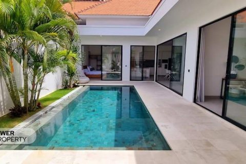 6 bedrooms Villa in Seminyak, Badung, (9866) 21