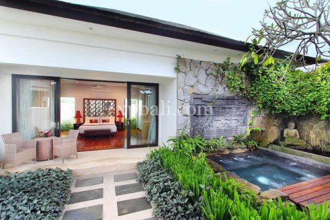 4 bedrooms Villa in Nusa Dua, Badung, (9870) 8