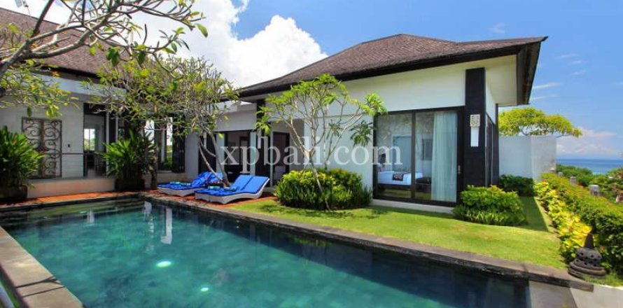 4 bedrooms Villa in Nusa Dua, Badung, (9870)