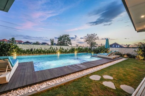 5 bedrooms Villa in Dalung, Badung,  (9655) 15