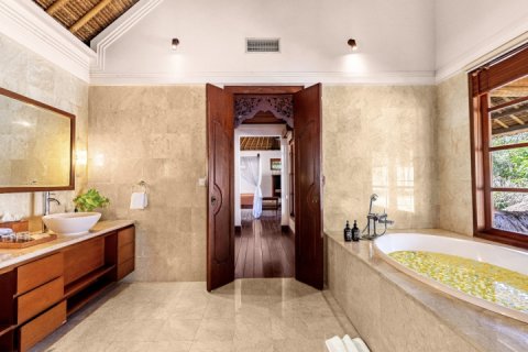 Вилла с 4 спальнями в Джимбаран, Бадунг,  (9661) 7