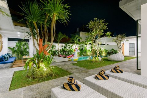 4 bedrooms Villa in Tibubeneng, Badung, Bali (13450) 12