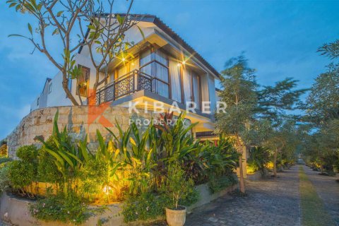 2 bedrooms Villa in Kerobokan, Badung, Bali (13625)