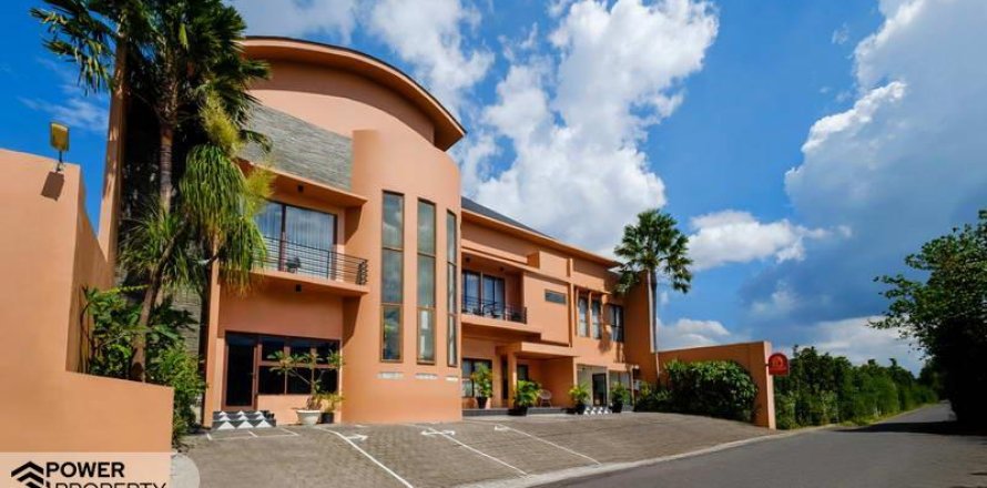 Квартира с 9 спальнями в Семиньяк, Бадунг,  (9208)