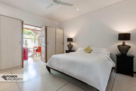 Отель, гостиница с 13 спальнями в Чангу, Бадунг,  (9204) 10