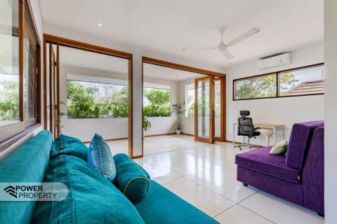 Отель, гостиница с 13 спальнями в Чангу, Бадунг,  (9204) 12