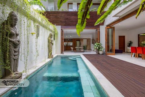 Отель, гостиница с 13 спальнями в Чангу, Бадунг,  (9204) 2