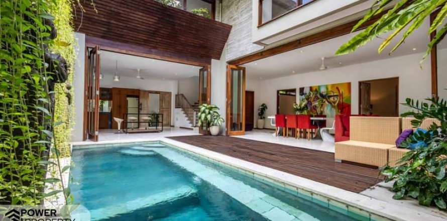 Отель, гостиница с 13 спальнями в Чангу, Бадунг,  (9204)