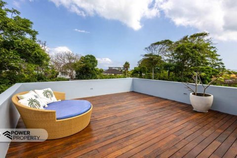 Отель, гостиница с 13 спальнями в Чангу, Бадунг,  (9204) 9