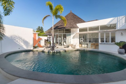 3 bedrooms Villa in Tibubeneng, Badung, Bali (13061)