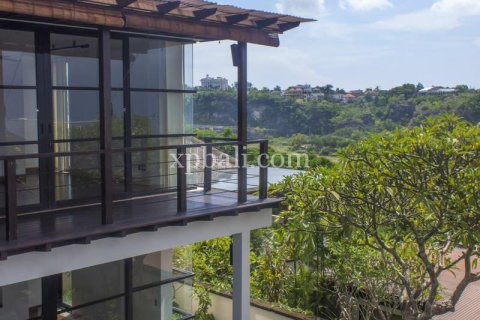 Вилла с 4 спальнями в Джимбаран, Бадунг, (9848) 2