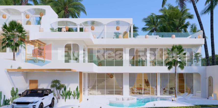 4 bedrooms Villa in Tumbak Bayuh, Mengwi, Badung, Bali (14726)