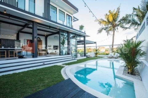 3 bedrooms Villa in Canggu, Badung, Bali (14720)
