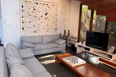 Вилла с 3 спальнями в Цемаги, Менгви, Бадунг, (9315) 15