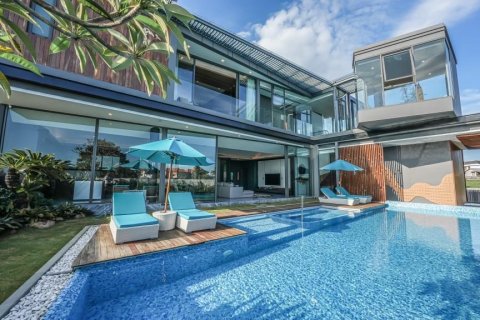 Studio Villa in Denpasar, Bali (10641)
