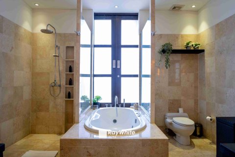 Вилла с 4 спальнями в Джимбаран, Бадунг, (9652) 7