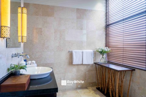 Вилла с 4 спальнями в Джимбаран, Бадунг, (9652) 14