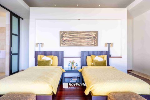 Вилла с 4 спальнями в Джимбаран, Бадунг, (9652) 6