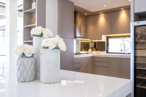 Вилла с 4 спальнями в Джимбаран, Бадунг, (9652) 19