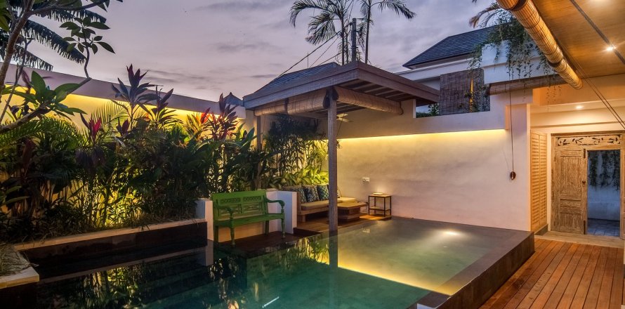 Вилла с 3 спальнями в Легиан, Кута, Бадунг,  (9650)