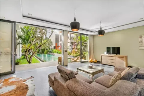 4 bedrooms Villa in Tumbak Bayuh, Mengwi, Badung, Bali (13740) 5