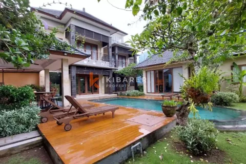 4 bedrooms Villa in Pecatu, Badung, Bali (13739)