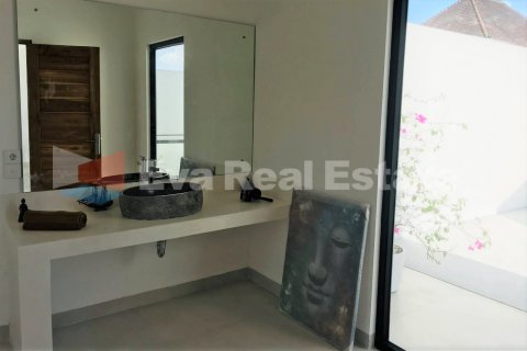 2 bedrooms Villa in Tumbak Bayuh, Mengwi, Badung, Bali (2400) 12