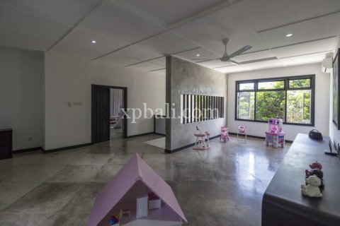 Вилла с 3 спальнями в Керобокан, Бадунг, (9847) 5