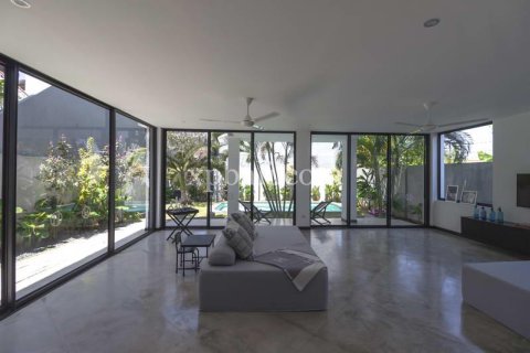 Вилла с 3 спальнями в Керобокан, Бадунг, (9847) 14