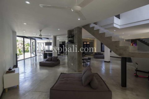 Вилла с 3 спальнями в Керобокан, Бадунг, (9847) 16